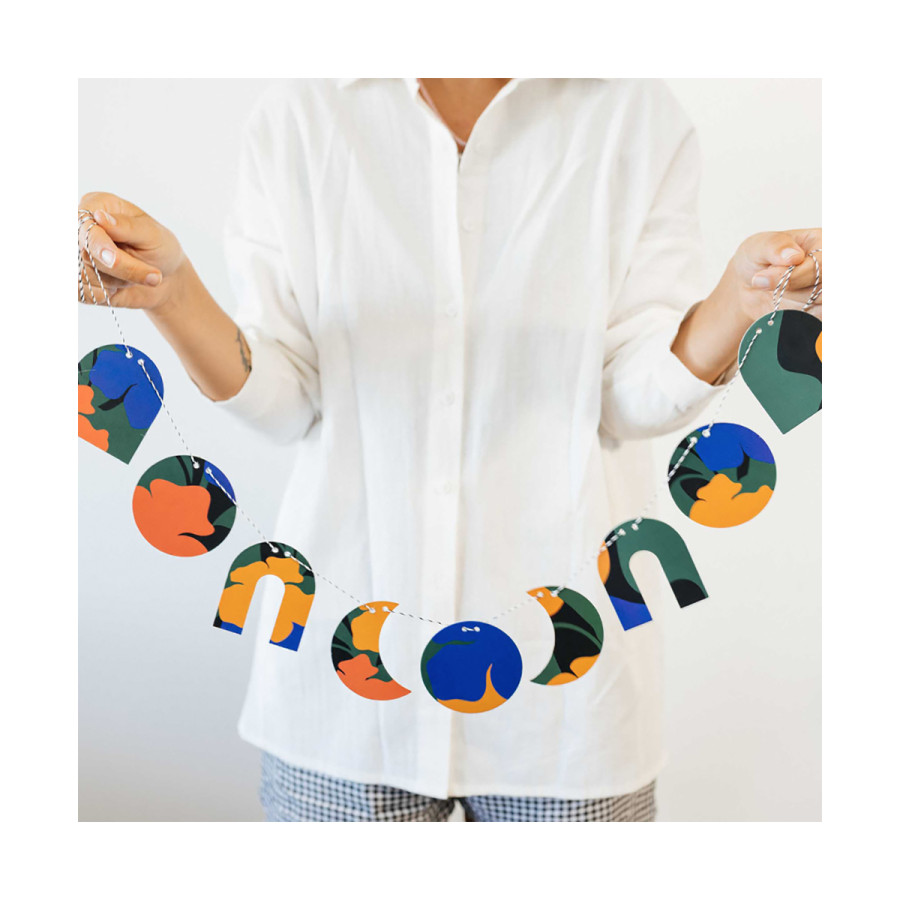 Guirnalda de 9 piezas  Flores para Warhol de Agustina Basile