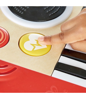 Estudio de DJ Mix and Spin Hape