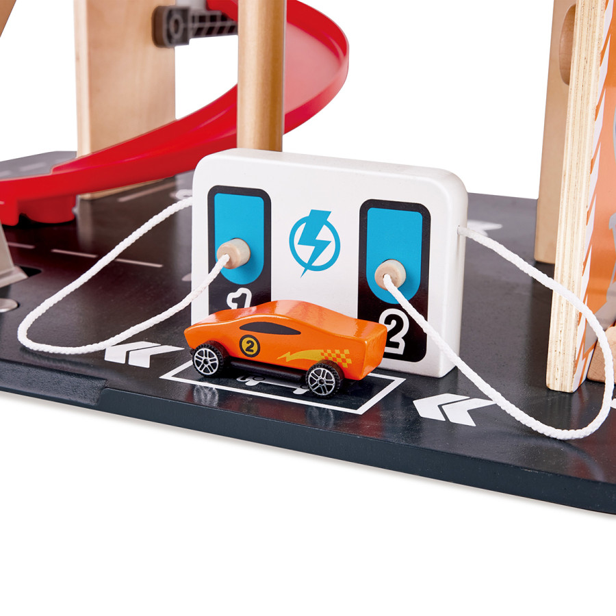 Garaje para Autos de Juguete con Saltos y Piruetas Hape