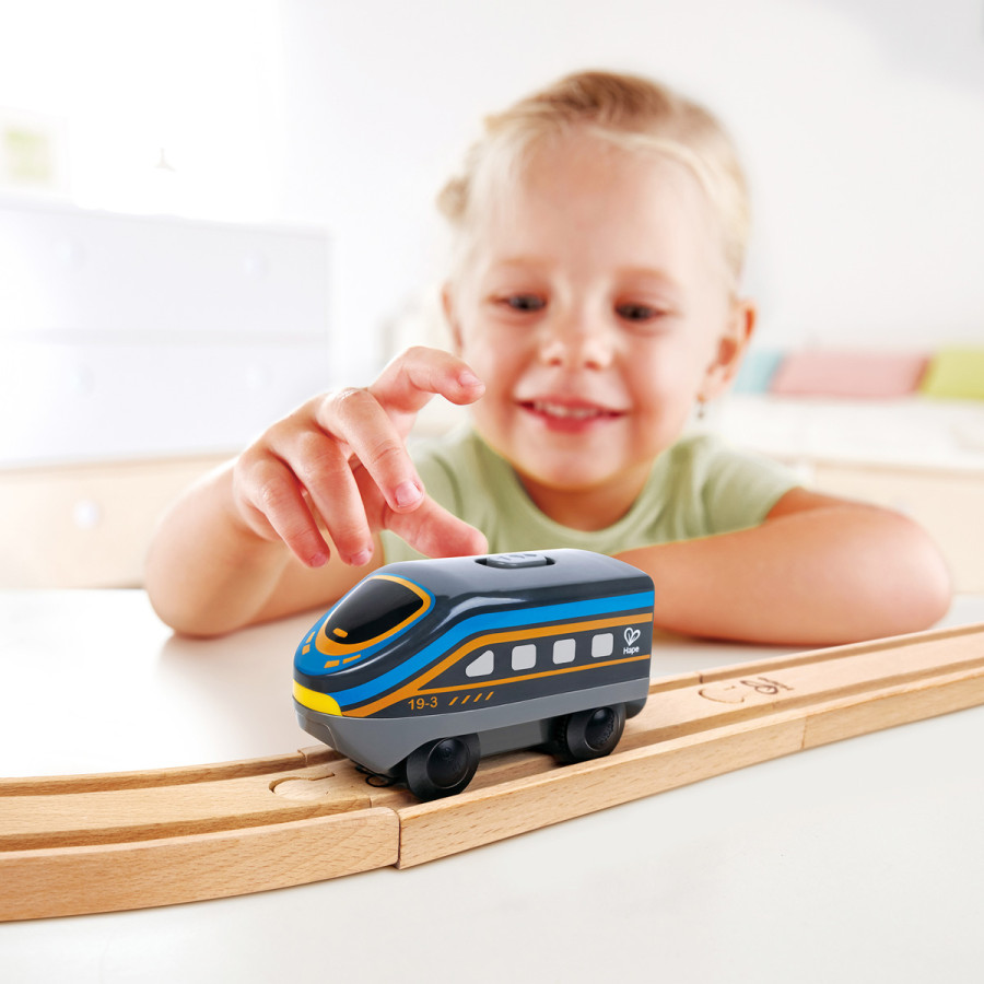 Locomotora de Juguete Negra a Batería Hape