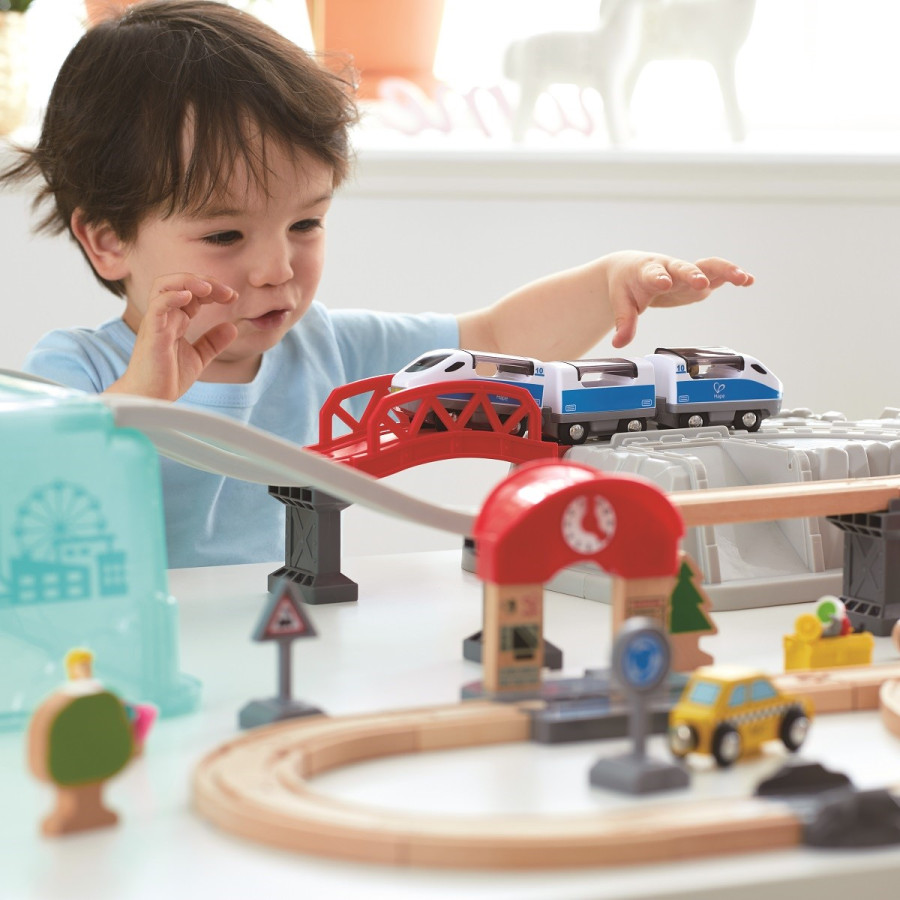 Set de Vías y Tren de 48 Piezas Bucket Train Hape