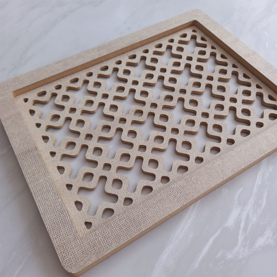 Bandeja Rectangular de Madera Calada 37 x 28 cm