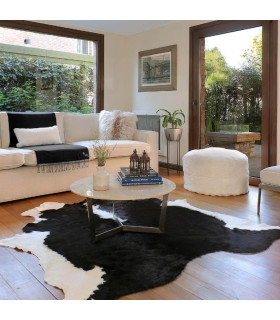 Cuero Vacuno Blanco y Negro  1.80 m * 2.05 m