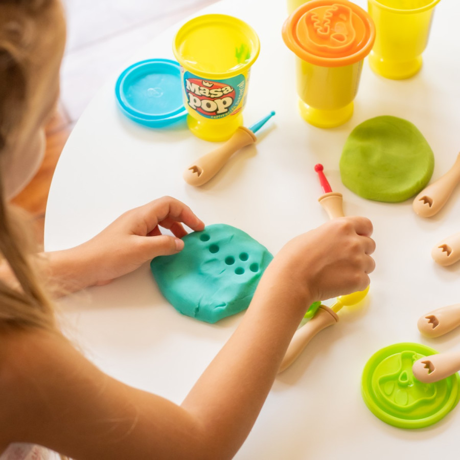 Taller para Crear Dinosaurios de Masa Pop