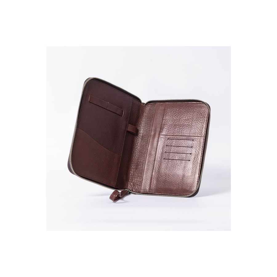 Porta Documentos Pehuenia por Fracking Design