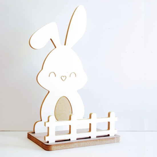Adorno de Madera de Conejo de Pascua con Cerca